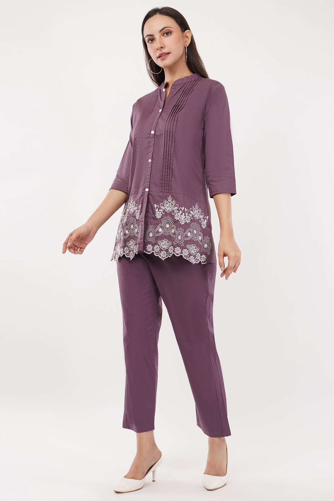 Lavender 2 pc cord set embroidered