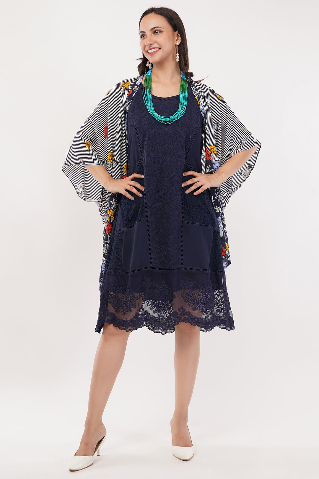 Georgette short dress with cape and neckpiece