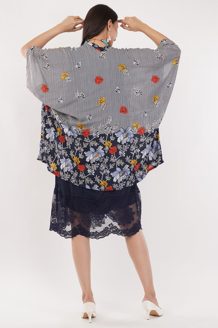 Georgette short dress with cape and neckpiece