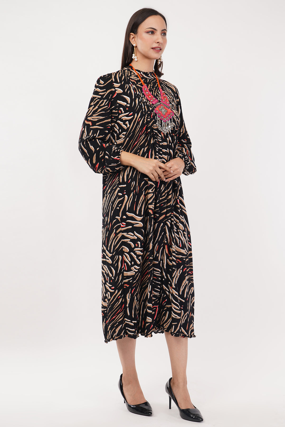 Cotton pintex long dress with neck piece