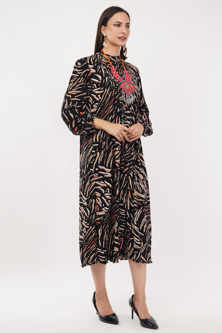 Cotton pintex long dress with neck piece