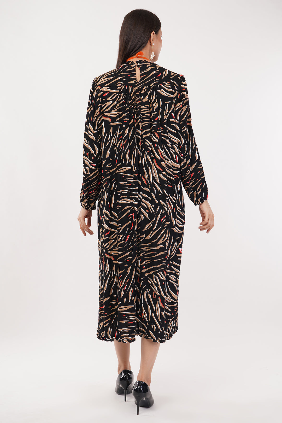Cotton pintex long dress with neck piece