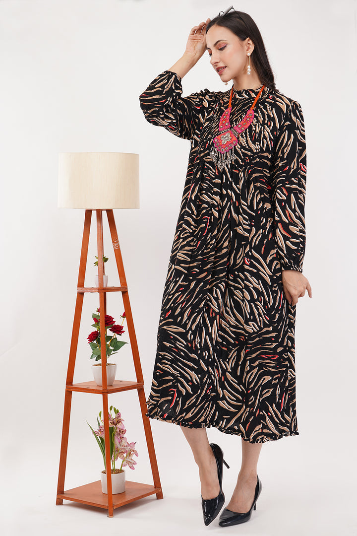 Cotton pintex long dress with neck piece