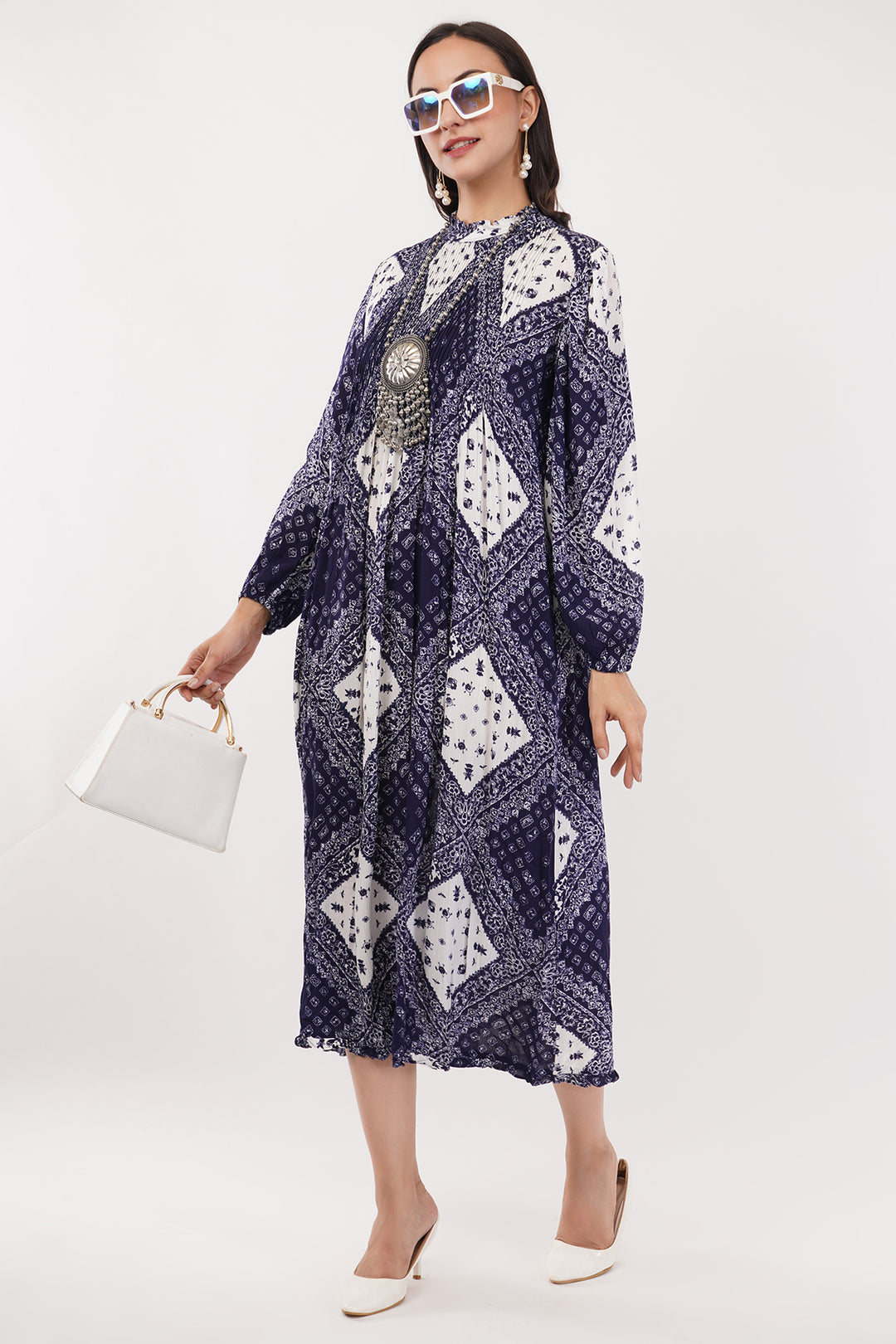 Cotton pintex long dress with neck piece