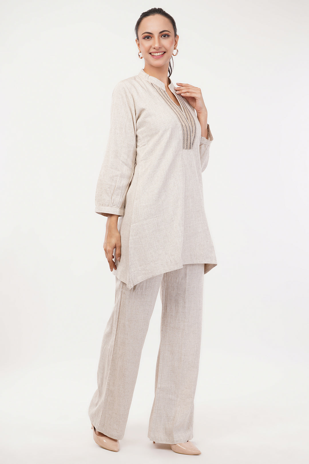 Linen cord set with v neck work