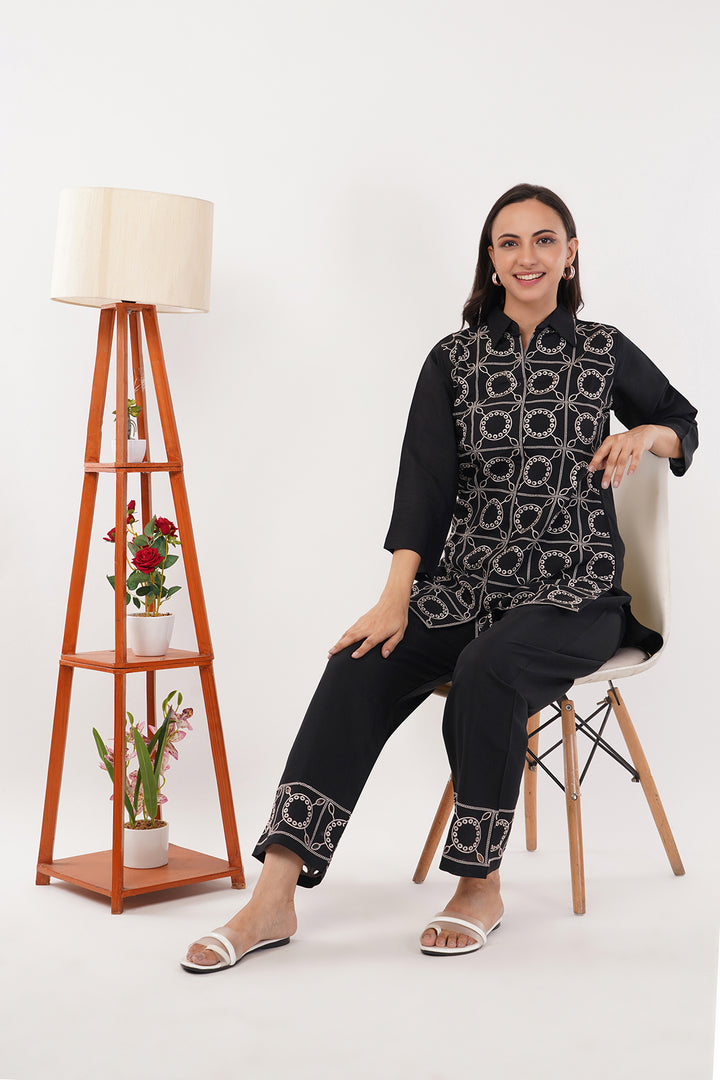 Beautiful pure Crepe Jaal work with pant set cord