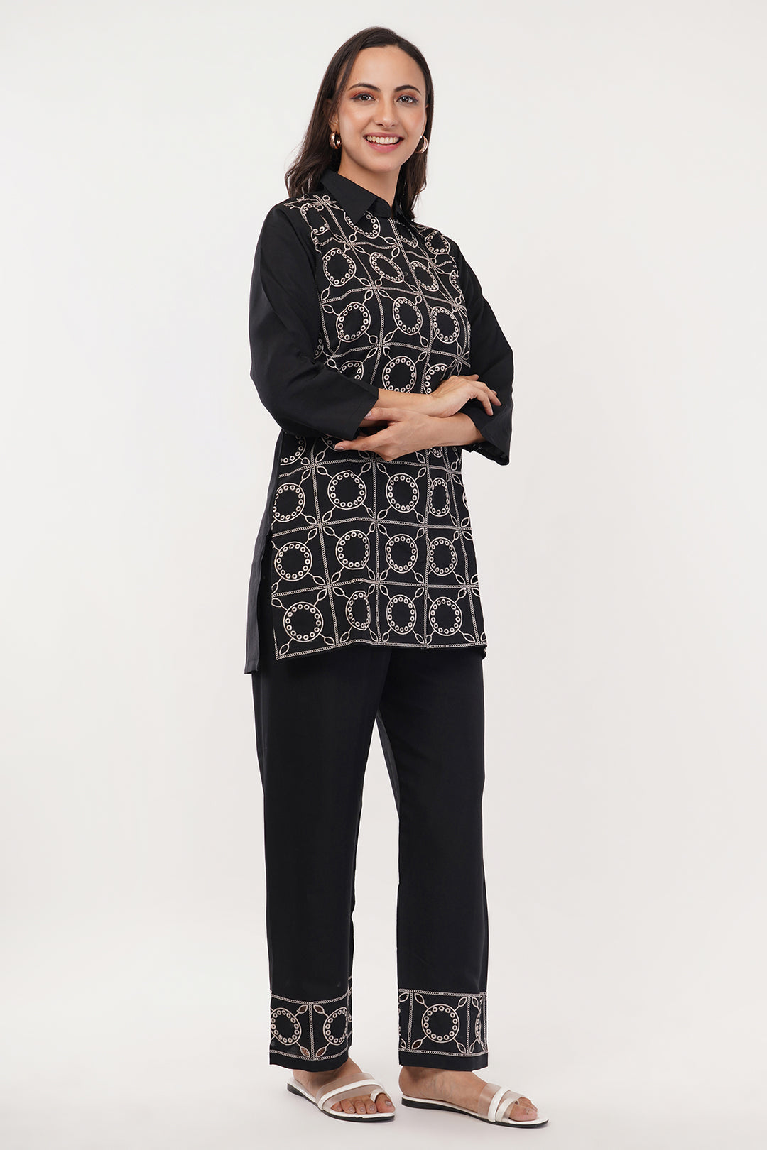 Beautiful pure Crepe Jaal work with pant set cord