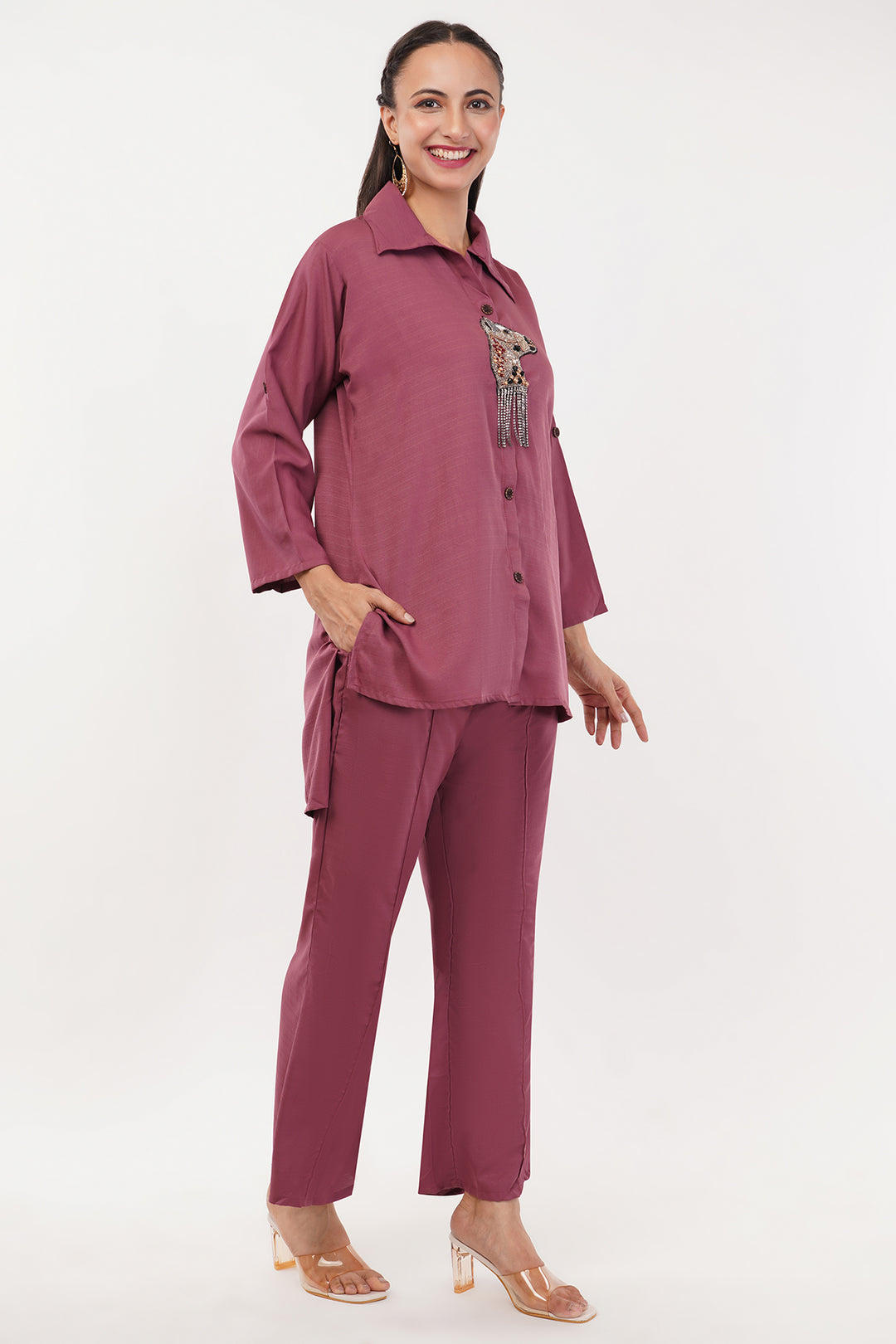 Gajri pink crepe shirt with pants and horse motif with rhinestones