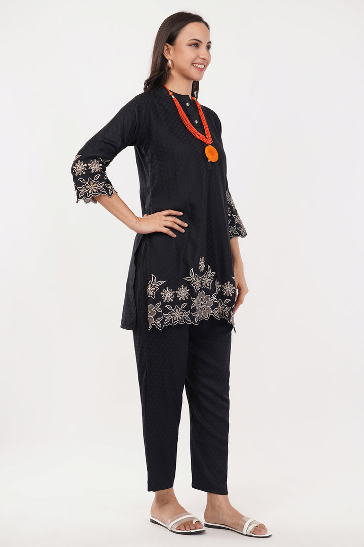 ultra soft self print emboss cotton black pant suit cord set style with embroider on the front